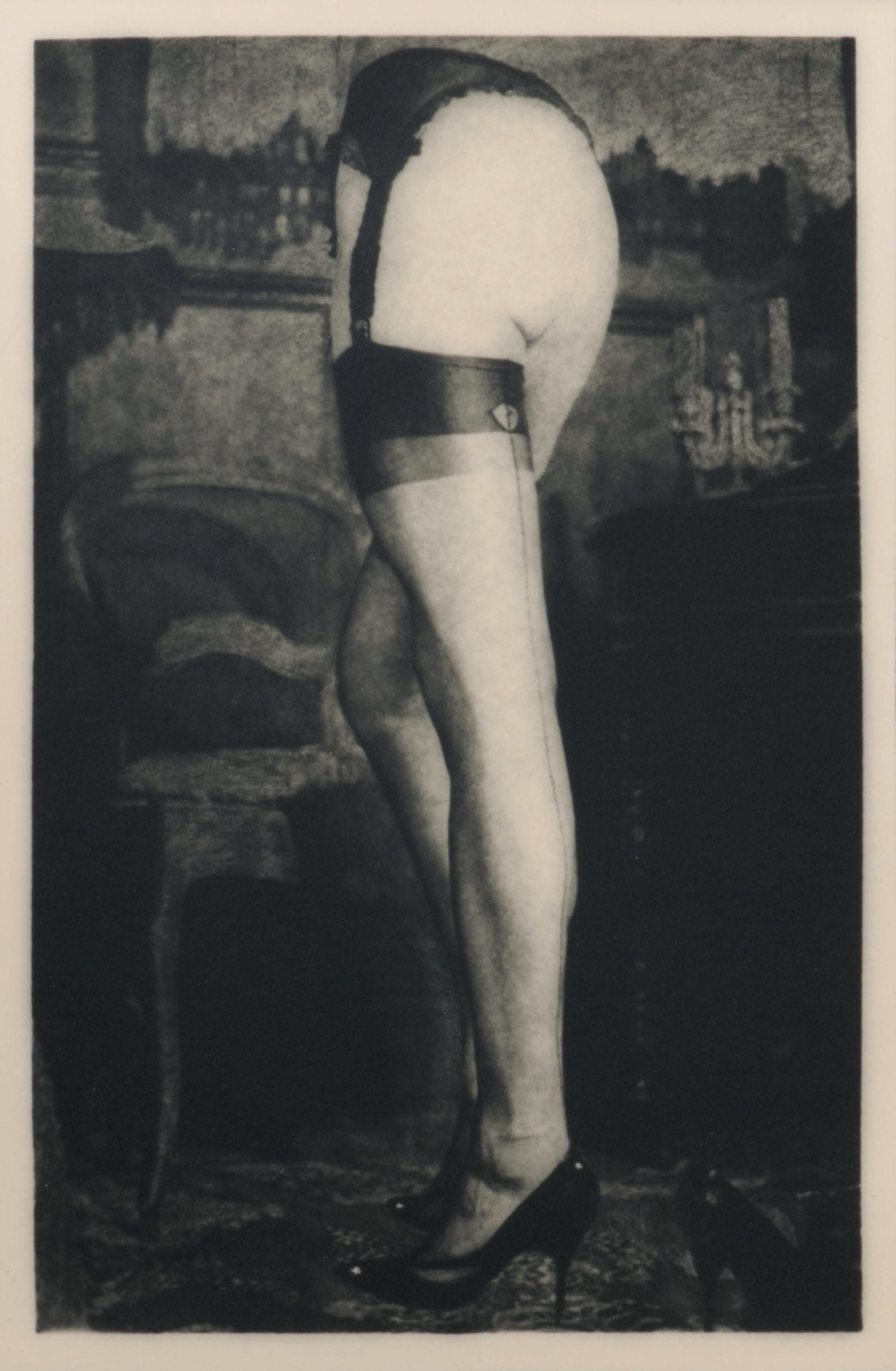 Les jambes de Jean Meunier, 1972, tirage argentique d’époque © Artcurial