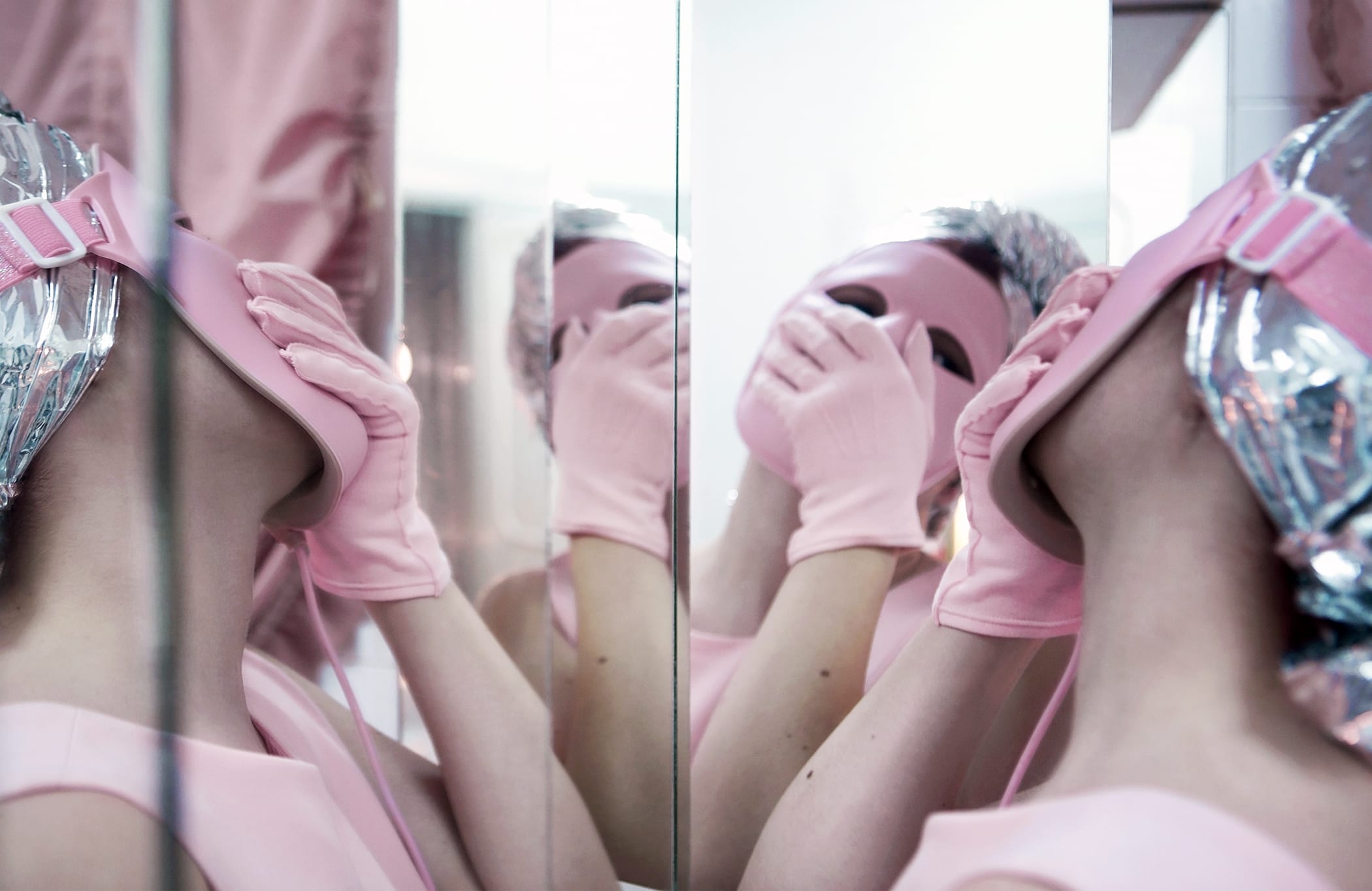 Massage Mask, 2015 © Juno Calypso