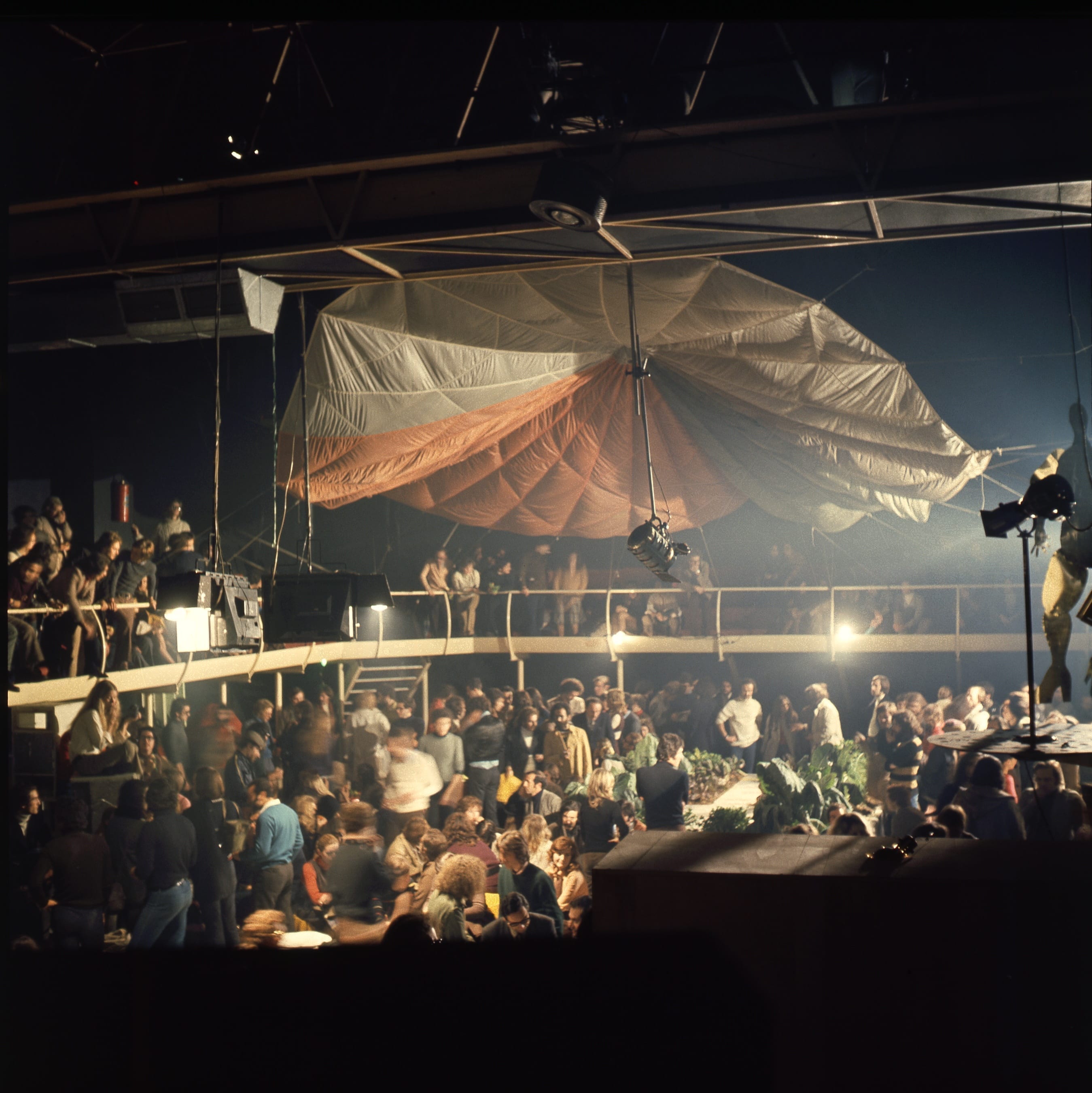 Space Electronic during the Mondial Festival, co-organised by Gruppo 9999 and Superstudio, Space Electronic, Florence, 1971. © Gruppo 9999, courtesy of Carlo Caldini