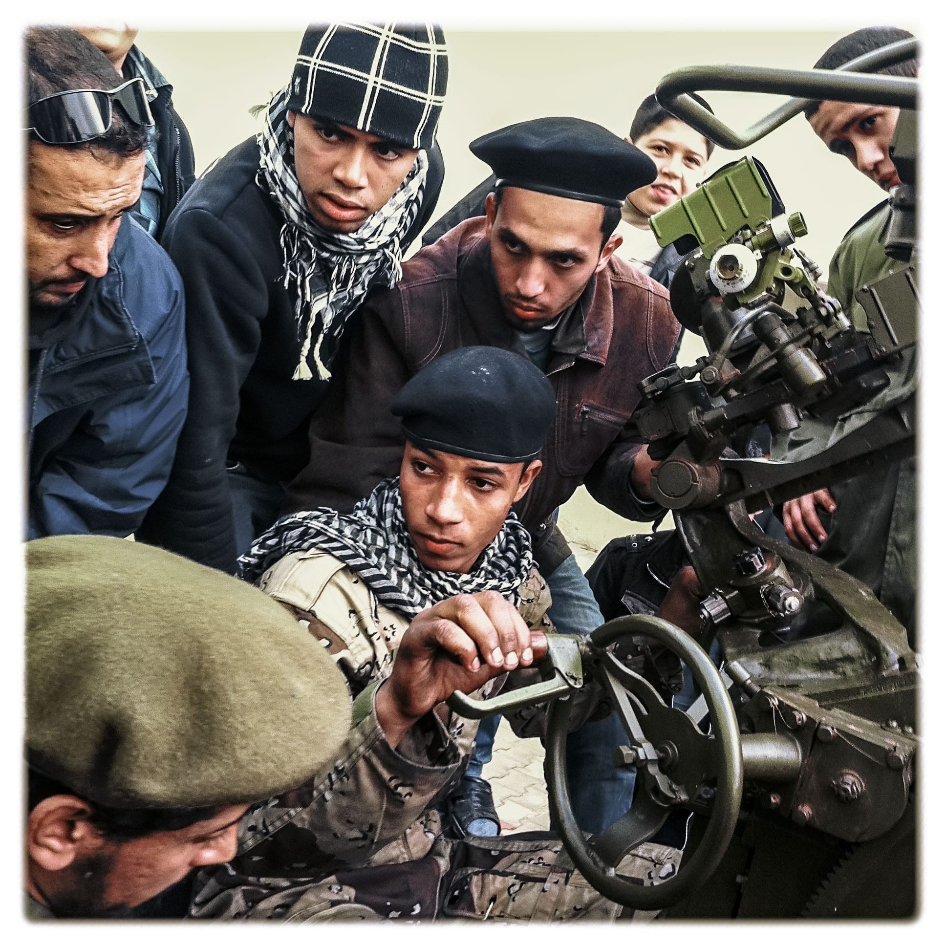 LIBYA. BENGHAZI. March 1, 2011. 17:43:53. Learning antiaircraft weaponry at a captured government army base.