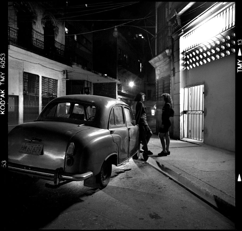 cuba_car_sisters_54