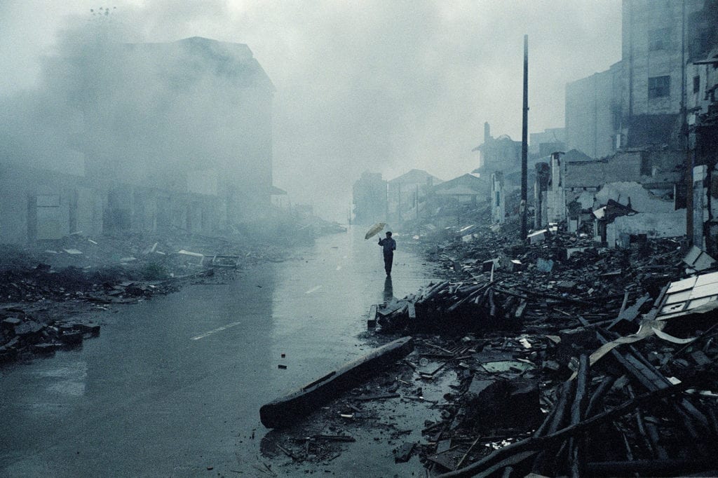 The destroyed old city in Wanzhou. Apart from a few remaining inhabitants most have already left. August 2002.