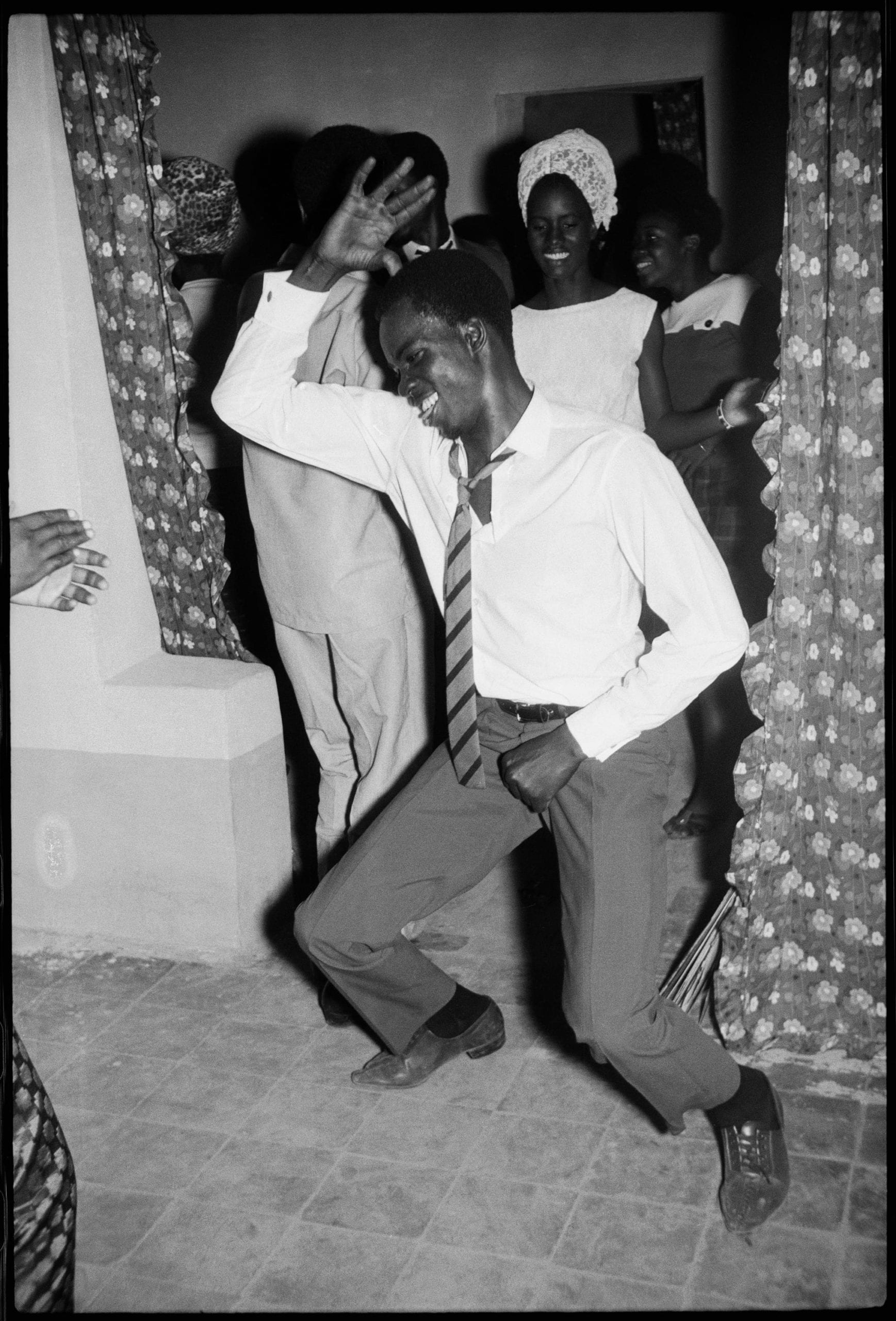 Malick Sidibé headlines fair of Contemporary African Art - 1854 Photography