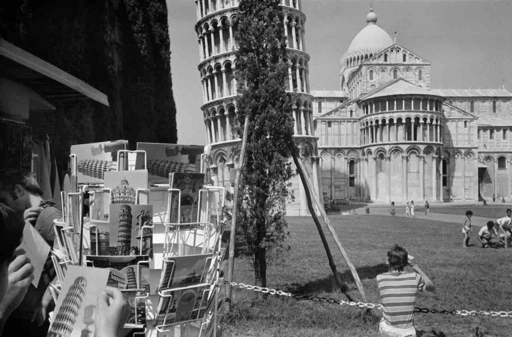 From the series The Leaning Tower of Pisa, 1972-1985 © Andre Gelpke