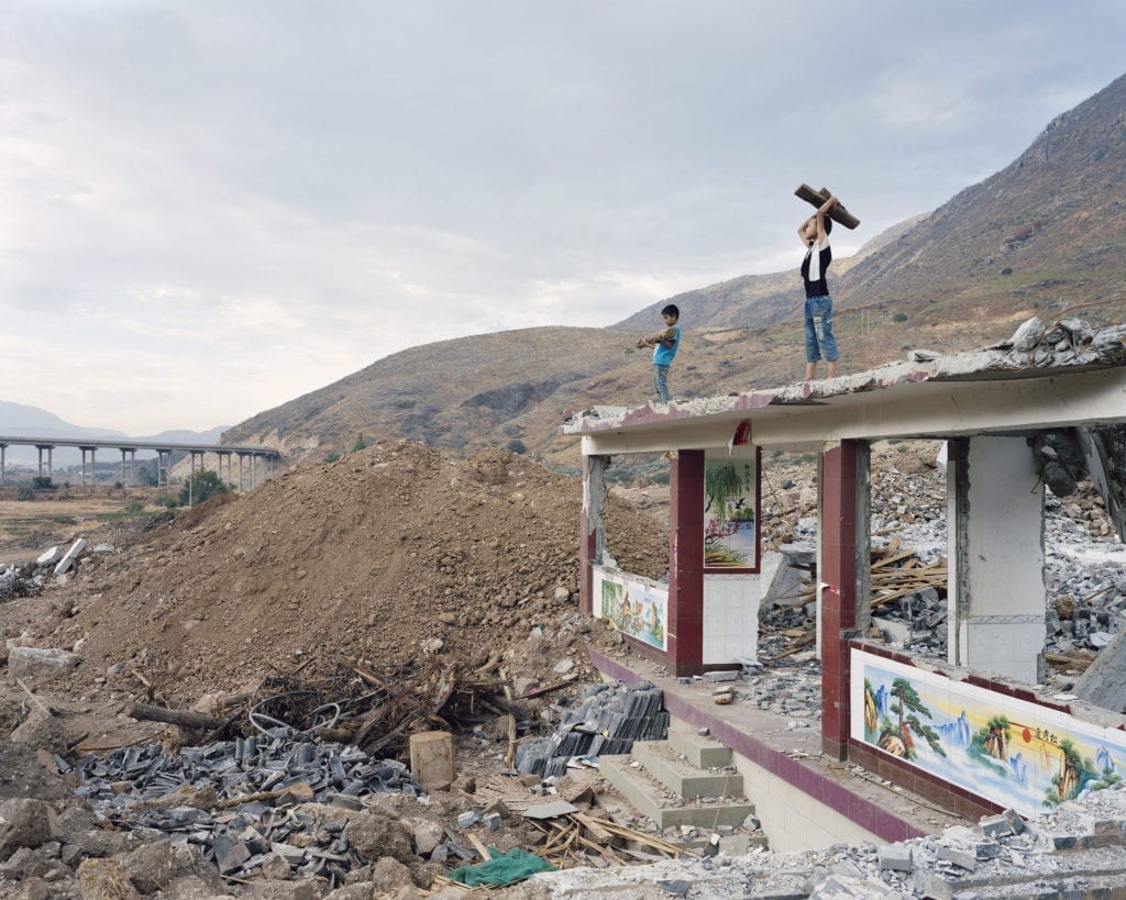 Y25 2,400km from the river source 6 Jun 2013, Mother River series, 2010-2014 © Yan Wang Preston