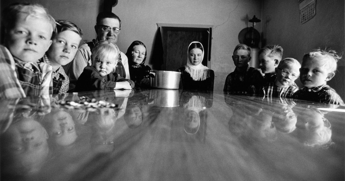 ラリー・タウエルLarry Towell写真集『The Mennonites』 Land and freedom: Larry Towell's nine-year document of Mennonite
