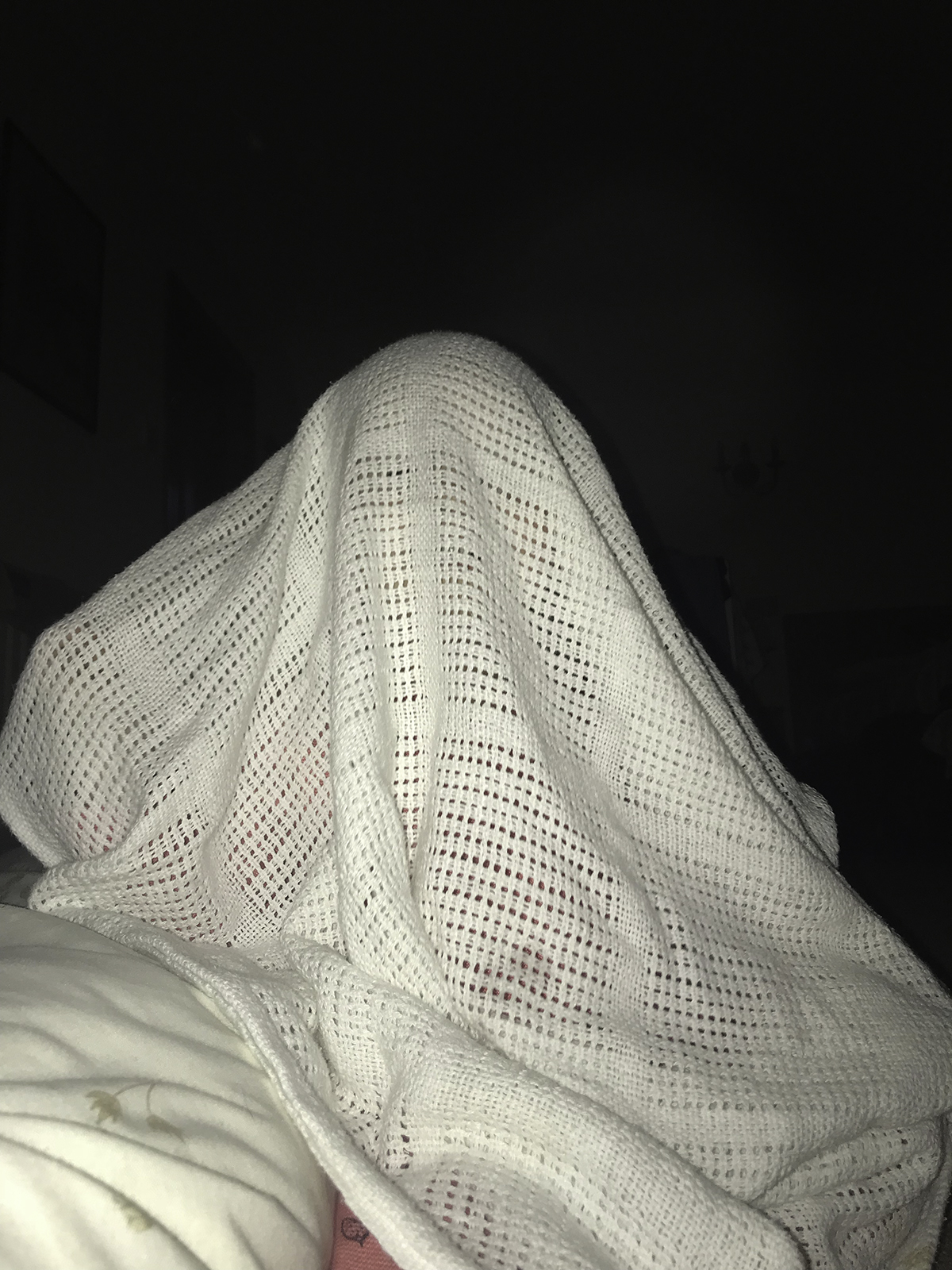 Pauline_Rowan_Between_The_Gates-1103_Blanket