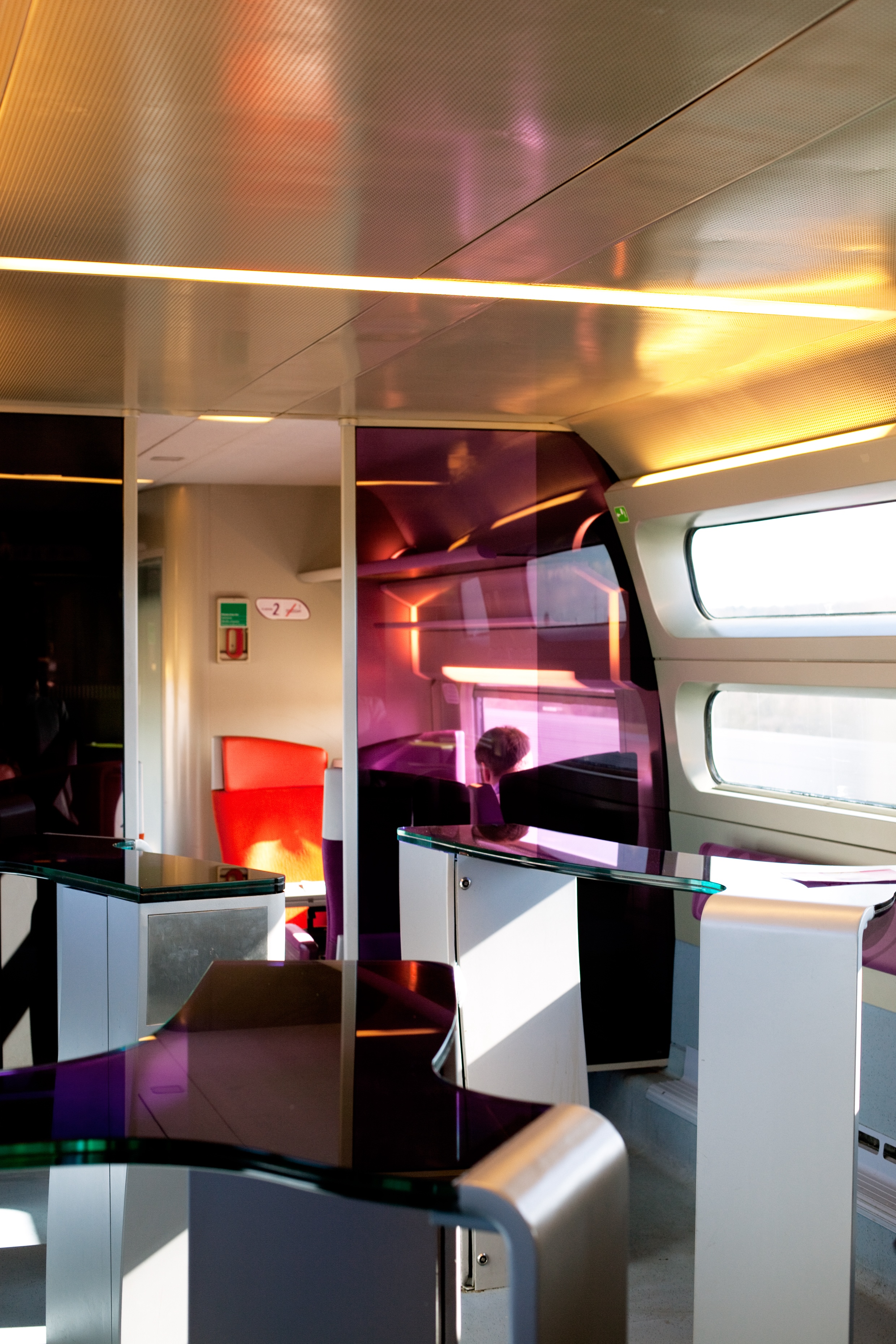 2010-125 TGV_A4