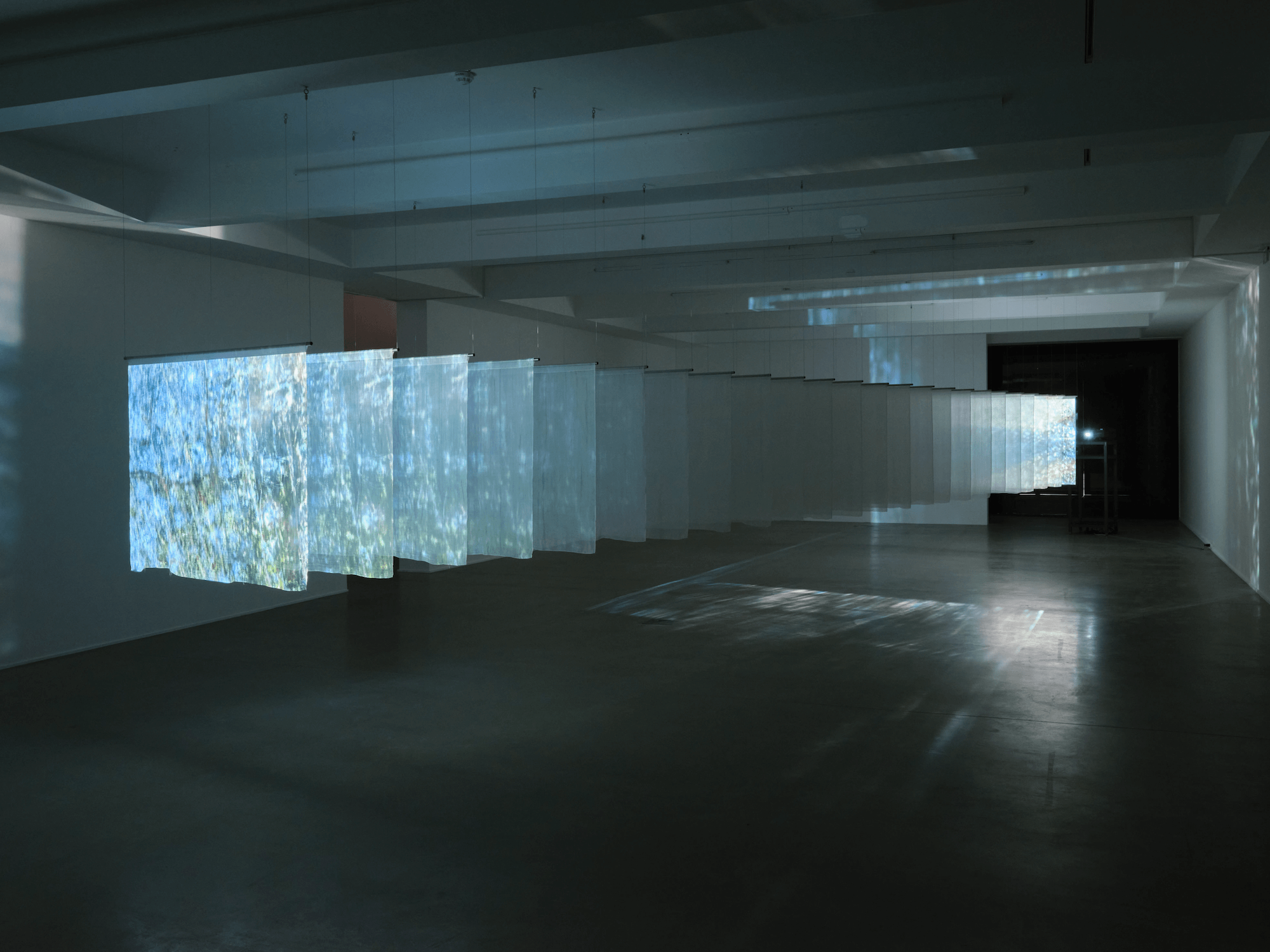 Saodat Ismailova, Amanat, La Forêt sacrée, arrêt sur image, 2026. Les Forges, LUMA Arles, France. © Victor&Simon - Grégoire d’Ablon - Large