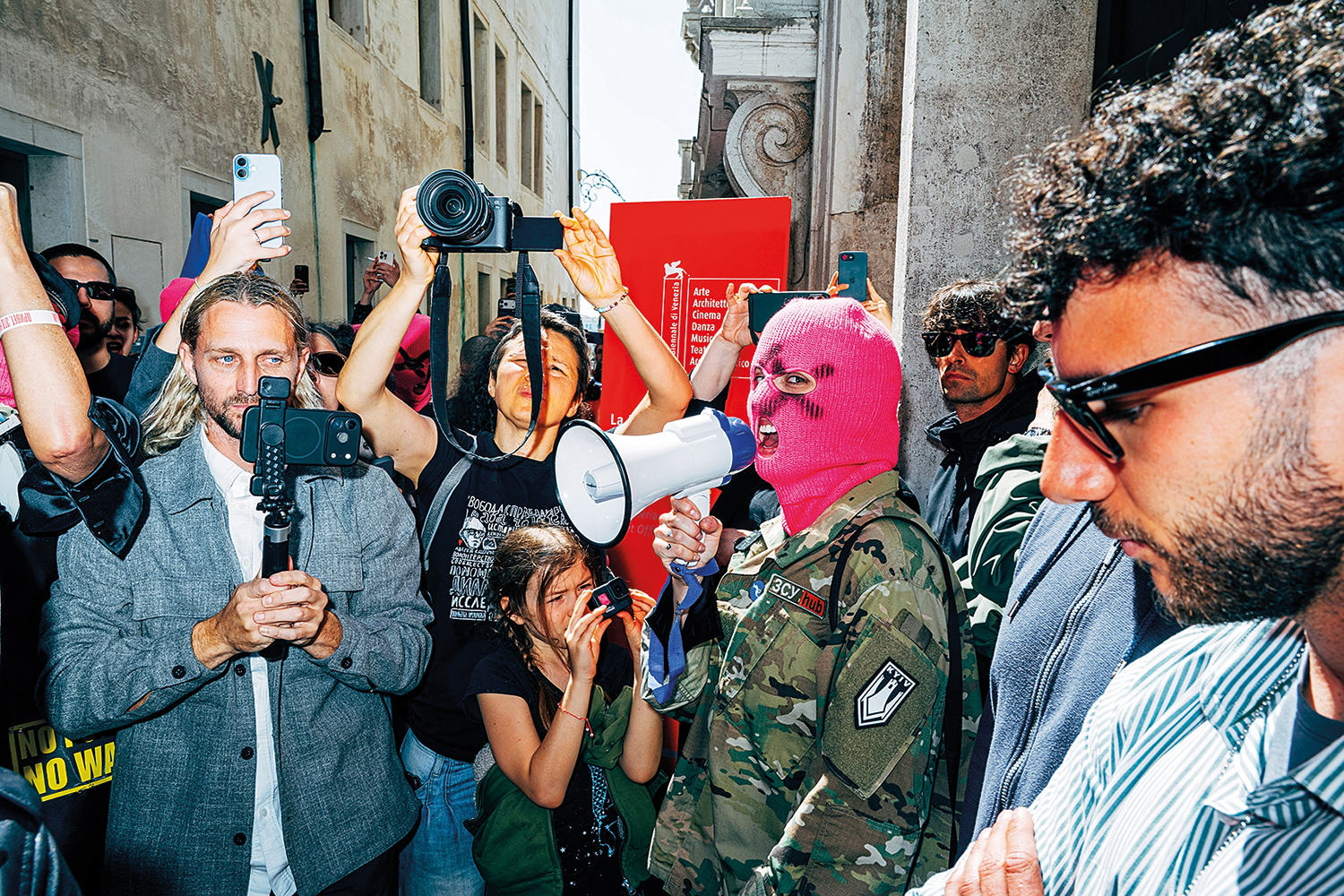Pussy Riot Biennale Office Blockade, ©Nikita Teryoshin, @teryoshi Venice, 2026