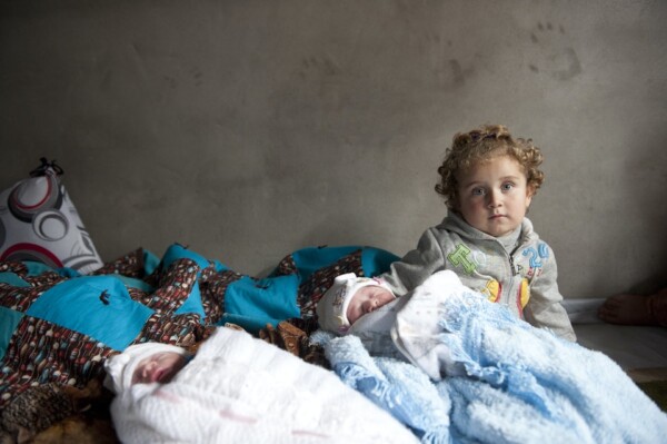 The Twins and Their Big Sister, Domiz refugee camp